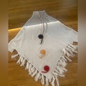 Pullover Poncho with sleeves